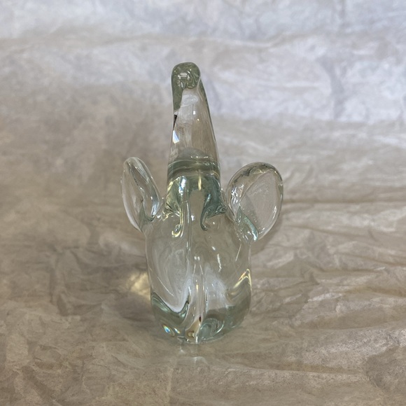 Vintage Clear Blown Glass Elephant Paperweight Lucky Trunk Up Figurine - Small - Picture 2 of 5
